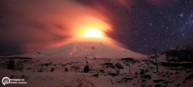 En el Día Internacional de la Fotografía el volcán Villarrica deslumbra al Mundo 1 Fotografía: Andrés Carmona