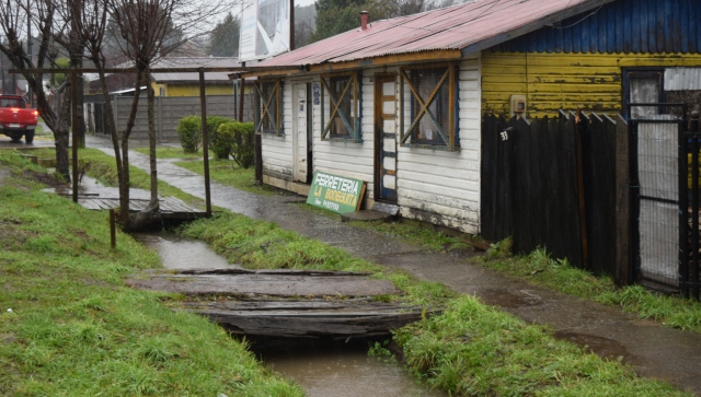 Equipos municipales trabajan en diferentes puntos de la comuna tras temporal 3 Equipos municipales trabajan en diferentes puntos de la comuna tras temporal - Red Informativa