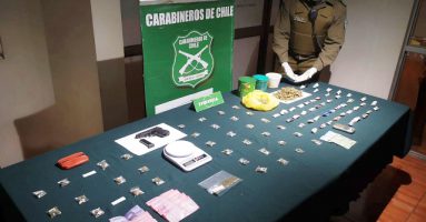 Carabineros allana tres domicilios y saca de circulación 400 dosis de droga