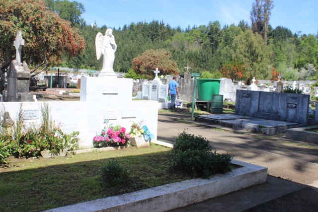 Municipio de Villarrica prepara el cementerio municipal para el 1 de noviembre 2 Municipio de Villarrica prepara el cementerio municipal para el 1 de noviembre - Red Informativa