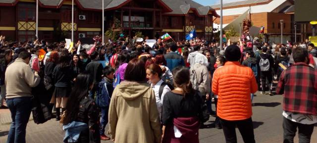 Villarrica: Continúan las marchas masivas y cacerolazos 1 Villarrica: Continúan las marchas masivas y cacerolazos - Red Informativa