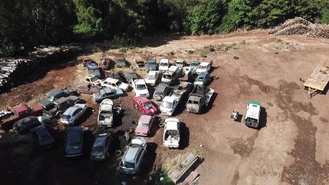 19 vehículos que permanecían en un recinto policial resultaron dañados debido a incendio intencional - Red Informativa