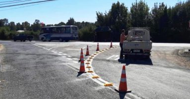 Municipio de Villarrica trabaja en reforzamiento de señalética vial en zonas de riesgo y cercano a colegios