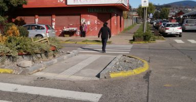 Avanzan obras de Habilitación Accesibilidad Universal y Ornamentación en avenida Pedro de Valdivia en Villarrica