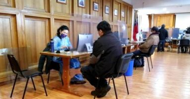 Municipalidad de Villarrica apoya a vecinos por retiro del 10% de la AFP