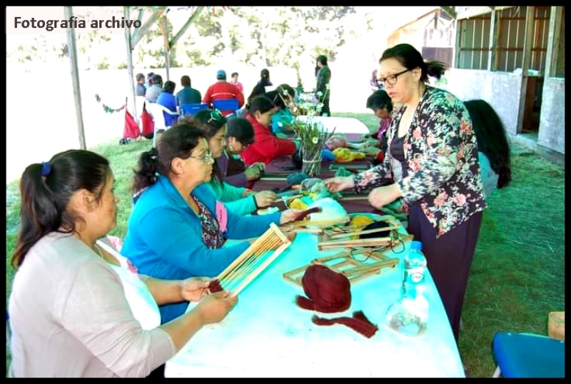 Programa Familias Seguridades y Oportunidades “Acompañando en su desarrollo a las familias de más esfuerzo” 2 Programa Familias Seguridades y Oportunidades “Acompañando en su desarrollo a las familias de más esfuerzo” - Red Informativa