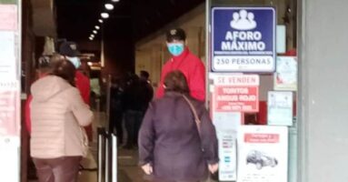Seremi de Salud cierra supermercado Eltit en Villarrica: 17 casos confirmados de Covid-19