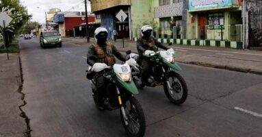 Motoristas de Carabineros salvan la vida de persona que se asfixiaba por inhalación de gas