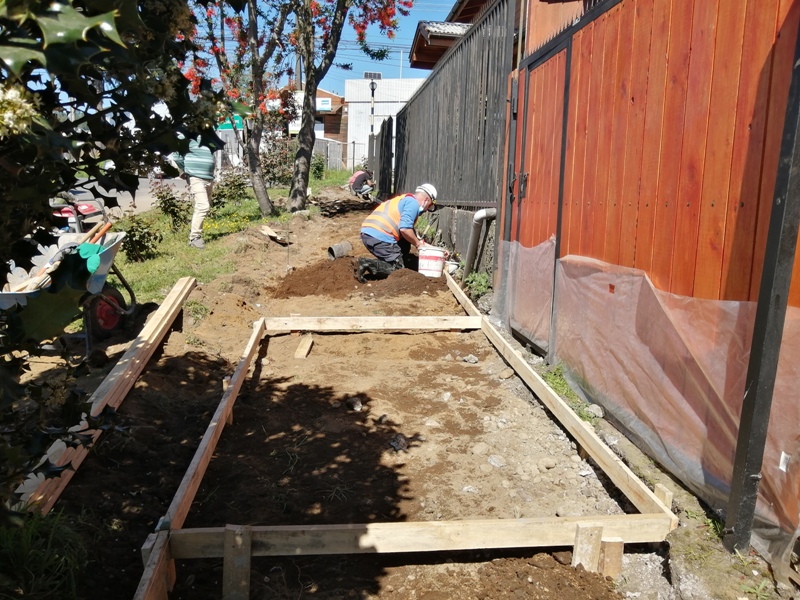 Municipalidad ejecuta nuevas veredas en calle Anfión Muñoz de Villarrica - Red Informativa