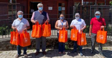 Campaña «Comprometidos con el Sur» entrega kits sanitarios a artesanos de Villarrica y Licán Ray