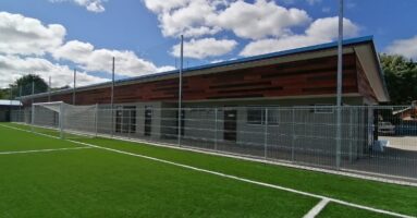 Alcalde Vergara busca apoyo para construir camarines y baños en el Estadio de Ñancul