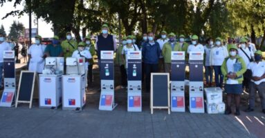 Vendedores de playa reciben kit sanitarios: Proyecto adjudicado por los trabajadores
