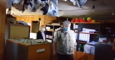 Alcalde Vergara se querellará contra responsables del ataque al edificio municipal de Villarrica