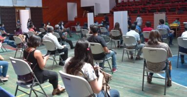 Se invita a los trabajadores de la educación rezagados a vacunarse hoy