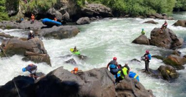 Municipalidad de Villarrica apoya trabajo de búsqueda de joven desaparecido en río Trancura