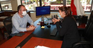 Concejal Ronal Seiffert de Villarrica se reúne con gobernadora de Cautín para solicitar moderno sistema para prevención de delitos