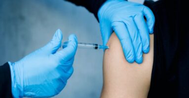 Continúa proceso de vacunación COVID-19 y Anti influenza