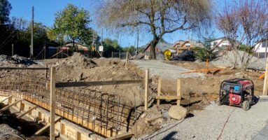 Plaza Villa Las Azaleas presenta avance de un 25%