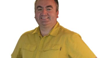 Candidato a alcalde por Villarrica Ronal Seiffert lidera las preferencias