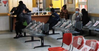 Alcalde visita en terreno Cesfam Los Volcanes para mejorar sistema de mantenimiento