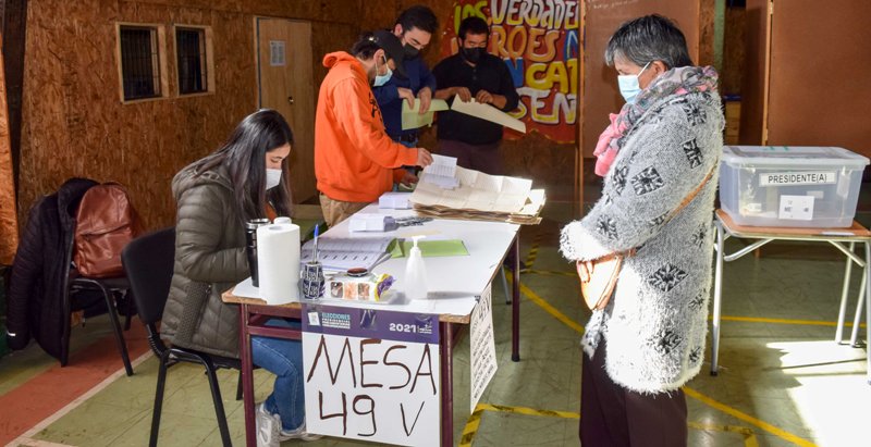 Alcalde Germán Vergara emitió su voto e hizo un llamado a la ciudadanía a participar del proceso democrático - Red Informativa