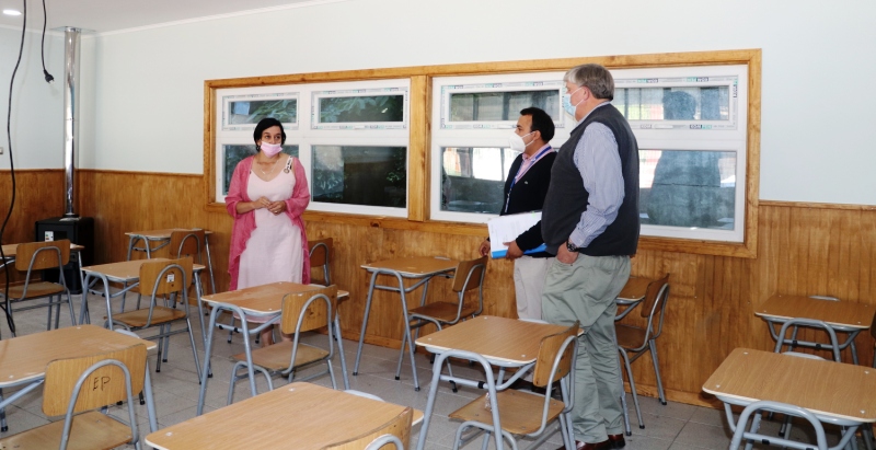 Inauguran obras de mejoramiento de la Escuela Municipal Epu Klei de Licán Ray - Red Informativa