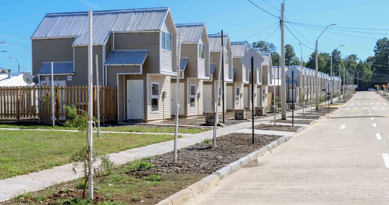 110 familias del Comité de Vivienda Rukapellan de Villarrica reciben su casa propia - Red Informativa