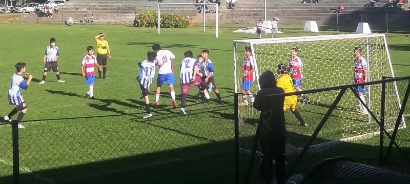 A puro fútbol formativo continúan festejos por el Aniversario de Villarrica - Red Informativa