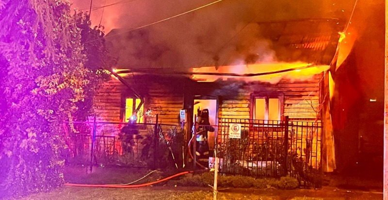 VILLARRICA: 7 viviendas destruidas en dos incendios simultáneos - Red Informativa
