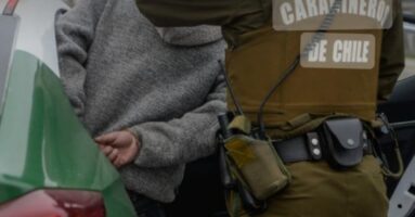 Carabineros detiene a 6 personas por robo en lugar habitado