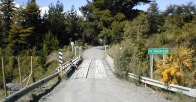 Municipios de Villarrica y Pucón cedieron a Vialidad camino al Volcán para su mantención