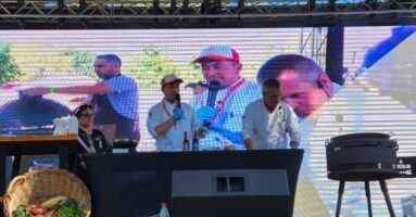 SalmonChile participa en primera versión de la Feria Mundo Outdoor en Villarrica con entretenidas actividades y degustaciones