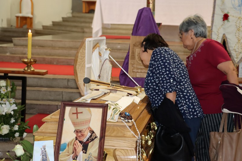 Multitudinario adiós recibió el Obispo Emérito de Villarrica Sixto Parzinger - Red Informativa