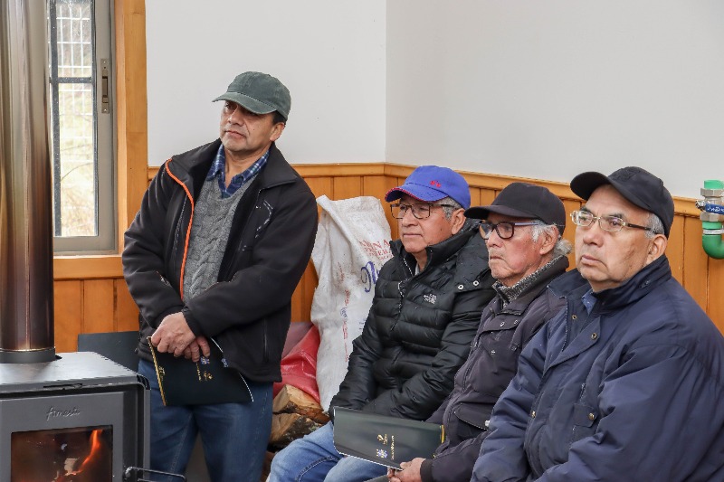 Vecinos de dos sectores rurales de Villarrica se certificaron en artesanía en madera - Red Informativa