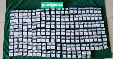 Carabineros de Pucón detuvo a un hombre por contrabando de cigarrillo
