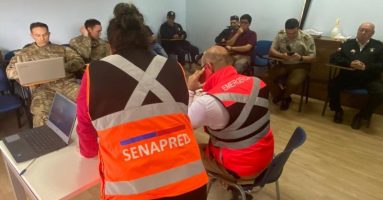 Alumnos, docentes y algunos vecinos de Villarrica participaron del simulacro volcánico
