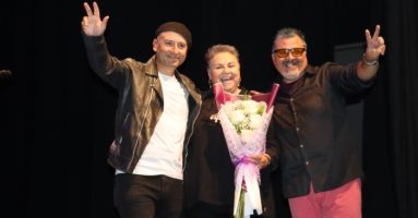 Cantautora Nancy San Martín lució nuevo trabajo en Villarrica y estrenado en Londres