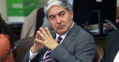 Diputado Leal exige tramitar proyecto que reduce el Impuesto Específico a los Combustibles luego que bencinas alcanzaran “precios históricos”