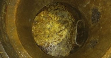 Refuerzan limpieza de alcantarillado por el 18´: más del 50% de lo extraído es basura