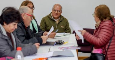Taller Literario del Adulto Mayor comenzó su trabajo anual en Villarrica