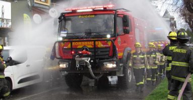 Bomberos de Pucón cuenta con nuevo carro para combate de incendios forestales