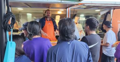 SalmonChile reafirma su compromiso con la gastronomía local en exitosa Expo Sabores Pucón 2025