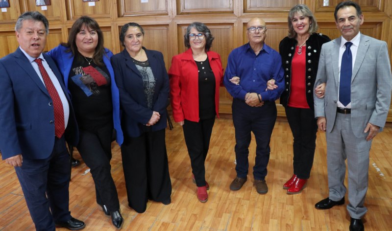 Municipalidad de Villarrica despide con emotiva ceremonia a cuatro asistentes de la educación tras años de servicio - Red Informativa