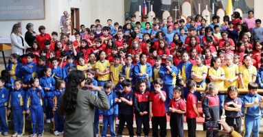 Docentes de Villarrica fortalecen sus herramientas pedagógicas a través de taller de música y desarrollo socioemocional