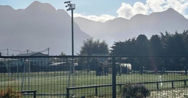 Estadio Municipal de Pucón da un paso esencial para asegurar partidos nocturnos Recibidos Pedro Nuñez