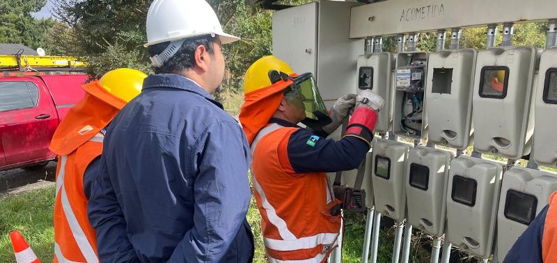 CGE lidera operativo de hurto de energía en sector “Vida Nueva” de Villarrica - Red Informativa