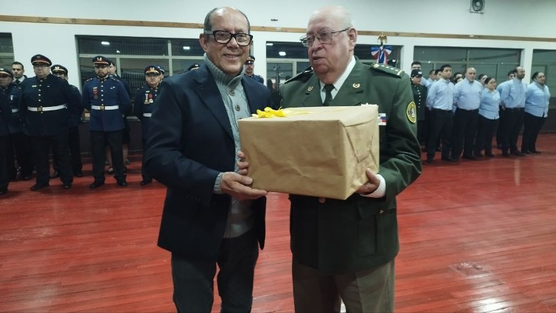 Bomberos de Villarrica destaca a voluntarios por años de servicio en la celebración de los 175 años de su aniversario a nivel nacional 2 Bomberos de Villarrica destaca a voluntarios por años de servicio en la celebración de los 175 años de su aniversario a nivel nacional - Red Informativa